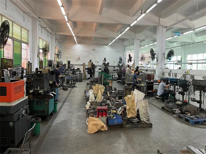 生產(chǎn)車(chē)間